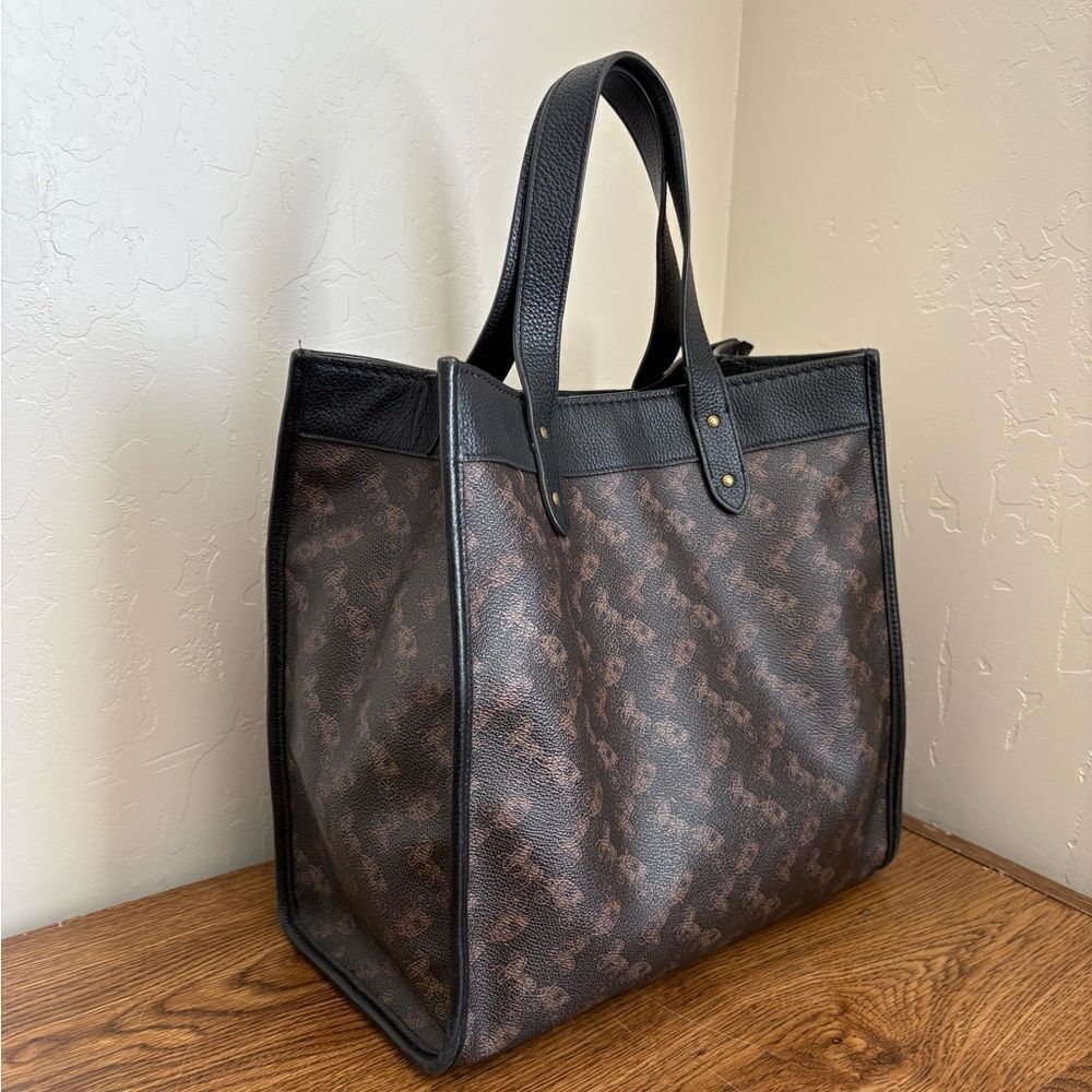 Coach Field Large Tote - Picture 2 of 6